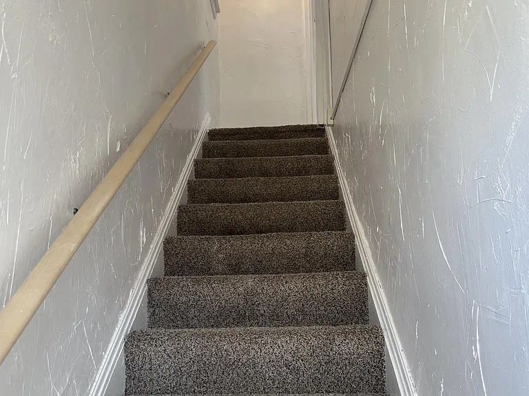 7613 Bancroft Ave — Photo 3