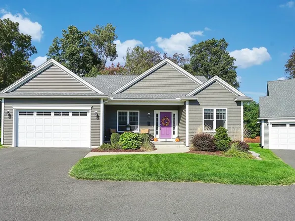 42 Sandalwood Dr #42, Wilbraham, MA 01095