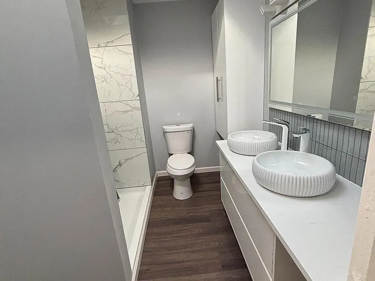 516 E Mayland St — Photo 13