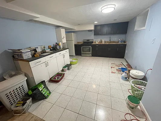 Rented by REALTY QUEST NEW YORK INC | media 7