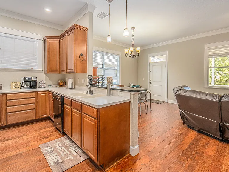 212 W Belmar St #A — Photo 10