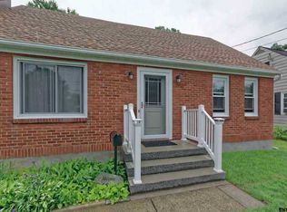 33 Rapple Dr, Albany, NY 12205