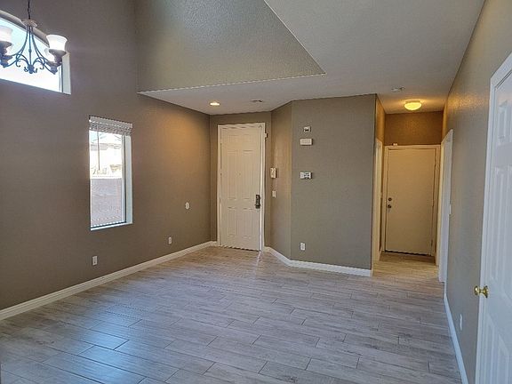 5th image of 6321 Hamilton Grove Ave