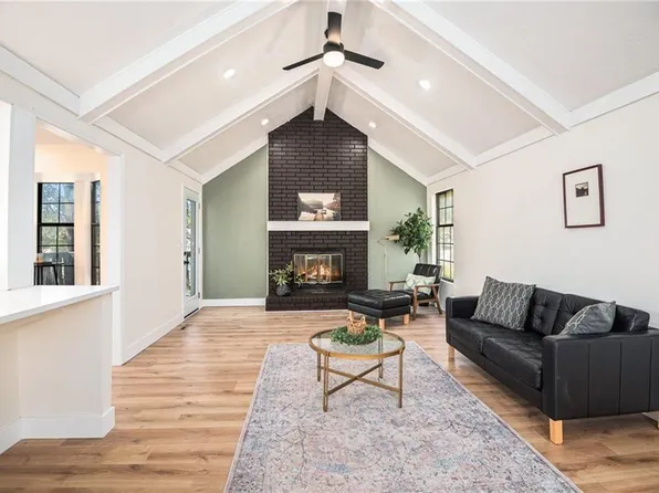 13304 Corrington Ave, Grandview, MO 64030