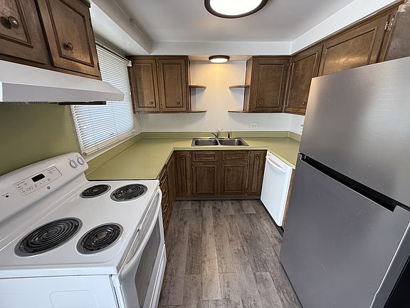 2nd image of 4239 Central Ave #2