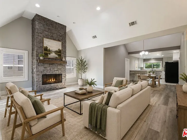 1112 S Highland Ave — Photo 1
