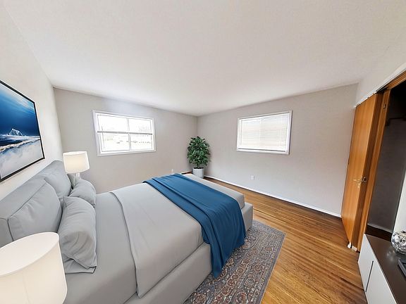 3rd image of 138-154 Woodhill Dr #146-01