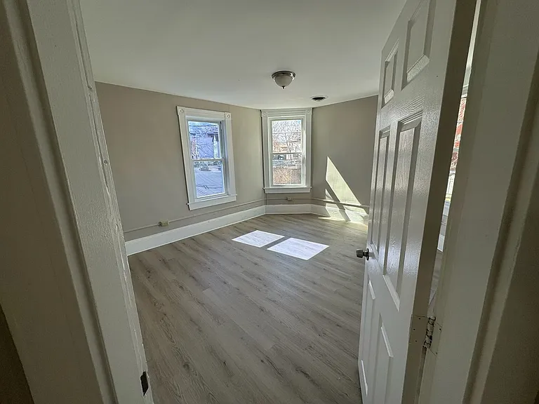 185-187 Newbury St — Photo 26