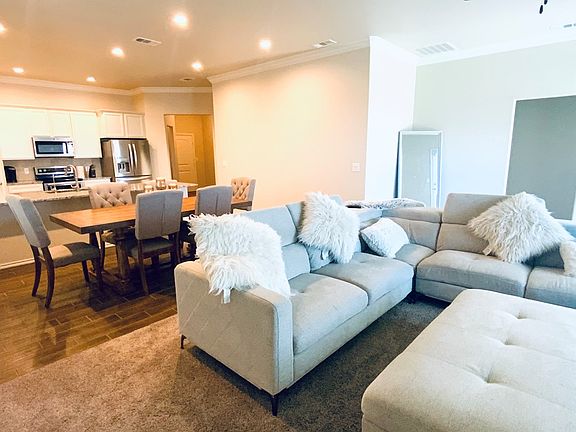 3rd image of 9402 Desert Ave