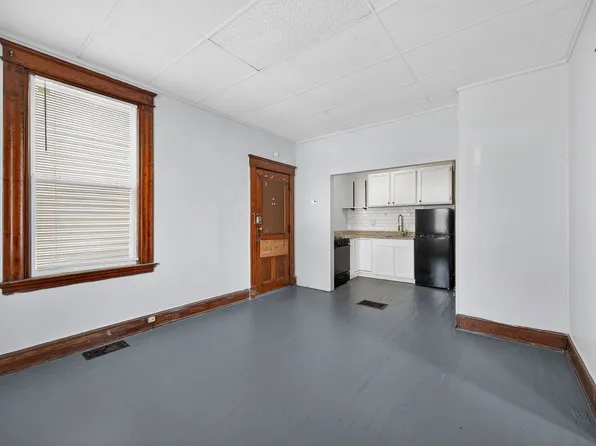 2339 Rohs St APT 1F, Cincinnati, OH 45219