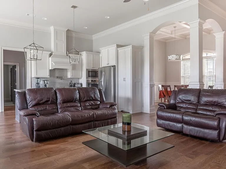 902 Abingdon Cv — Photo 11