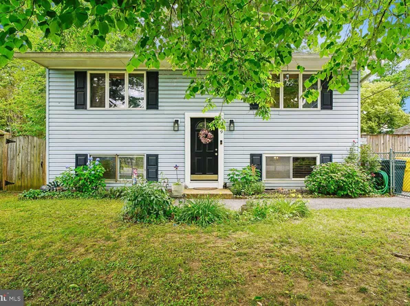 509 Londontown Rd, Edgewater, MD 21037