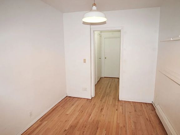 2nd image of 617 Humboldt St APT 3R