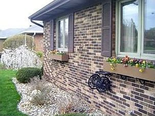 2nd image of 1112 Rosemary Ln