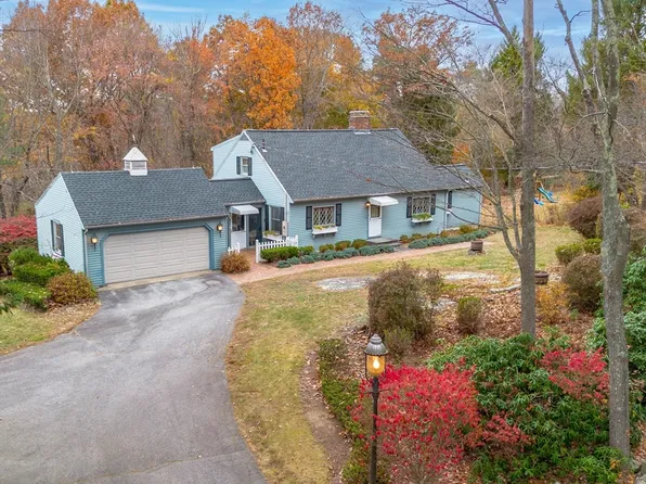 237 Foster St, Littleton, MA 01460