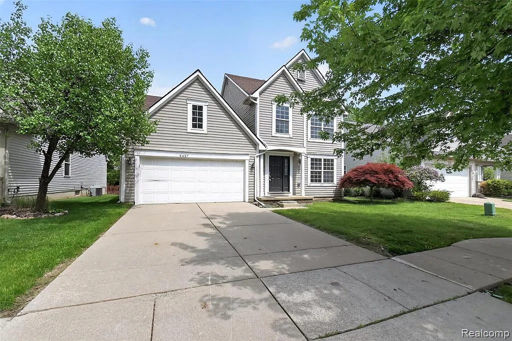 3 bed, 2.5 bath, 1820 sqft, $3,200 — Photo 3