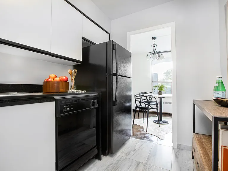 100 Graydon Hall Dr — Photo 35