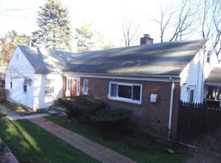 60 Edgepark Rd, White Plains, NY 10603