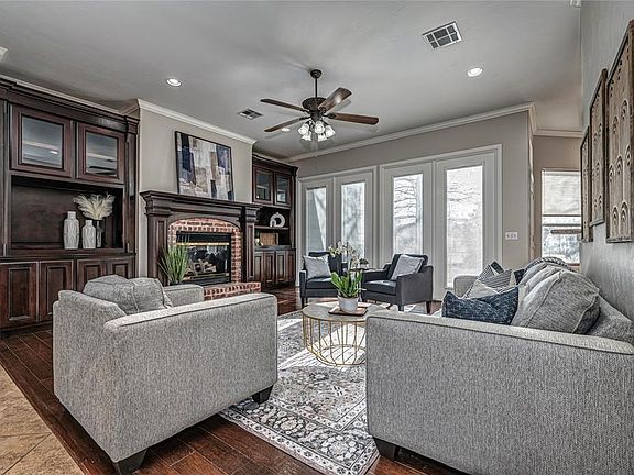 5th image of 10529 Sundance Dr