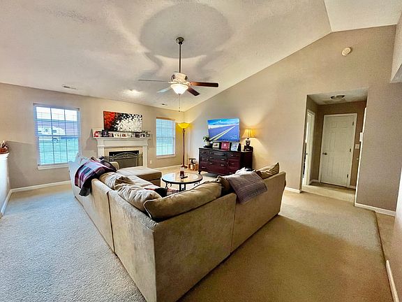 4th image of 1696 Chatham Pl