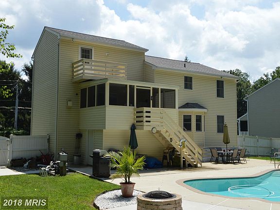 4th image of 12 Bosley Ln