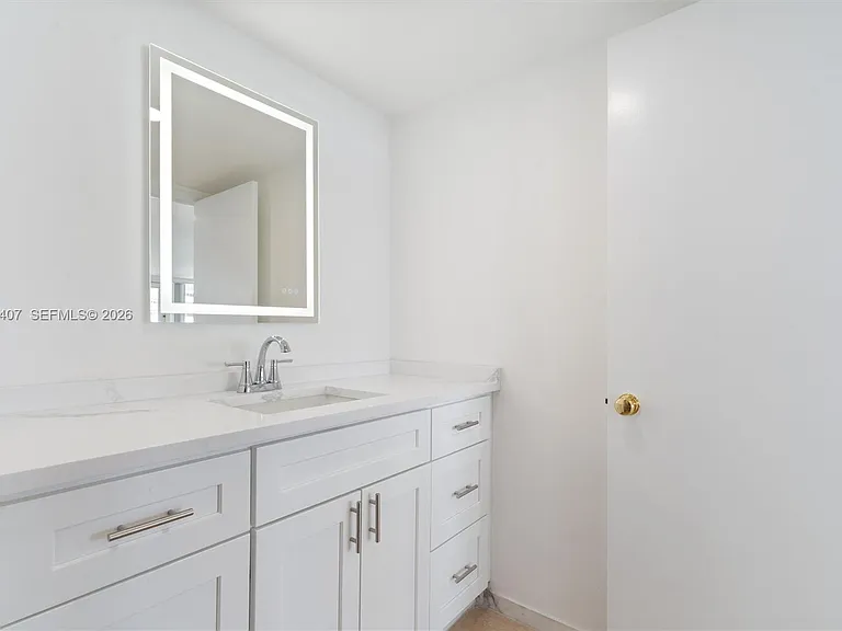 2100 S Ocean Ln #1002 — Photo 14
