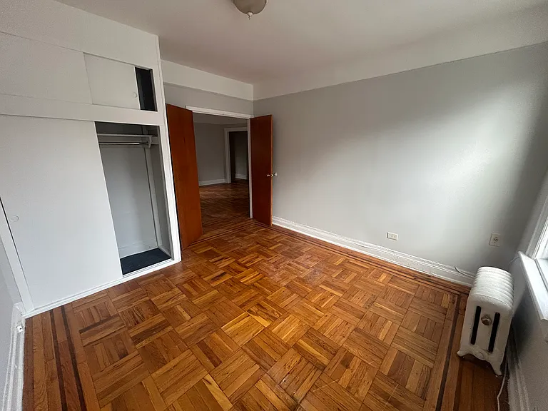 1443 White Plains Rd #5 — Photo 4