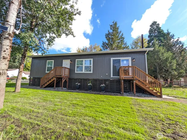 902 97th Street E, Tacoma, WA 98445