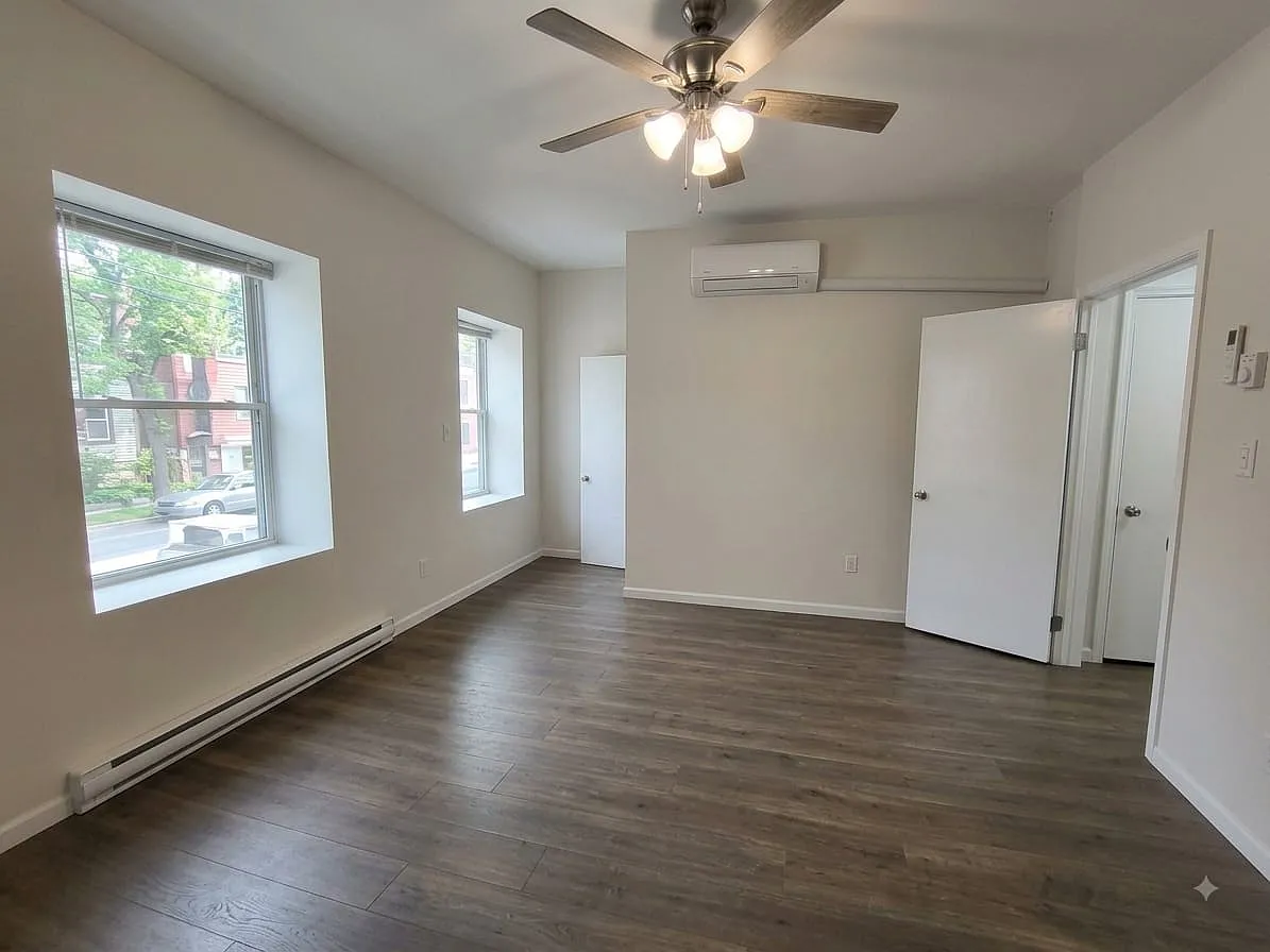 1 bed, 1000 sqft, $1,600 — Photo 3