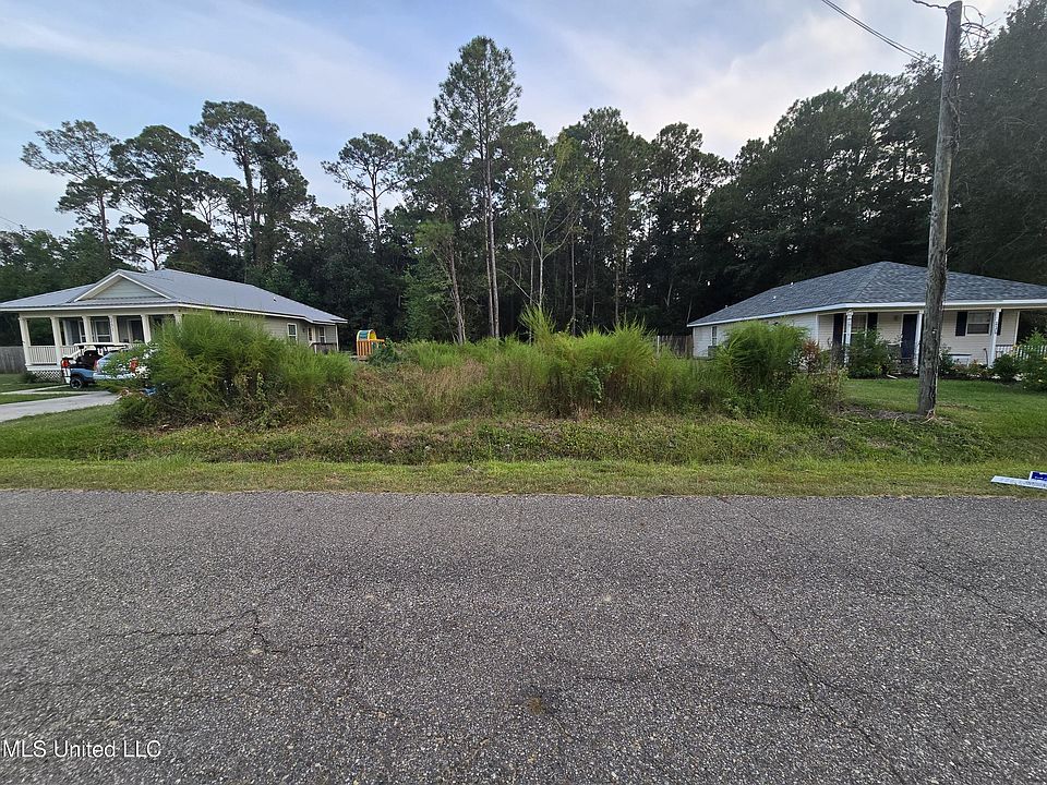 2nd image of Pompano St