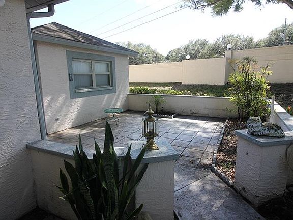 2nd image of 101 Hunter Ct