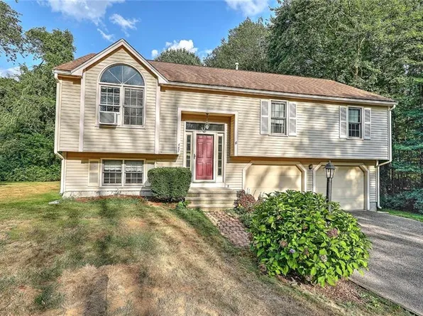 447 Cumberland Ave, North Attleboro, MA 02760