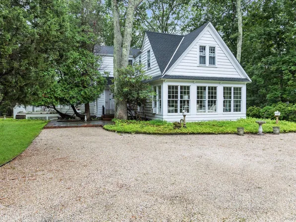 601 Water Mill Towd Road, Southampton, NY 11968