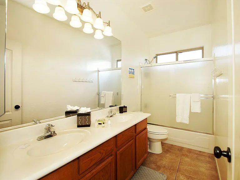 239 W Desert Ave — Photo 15