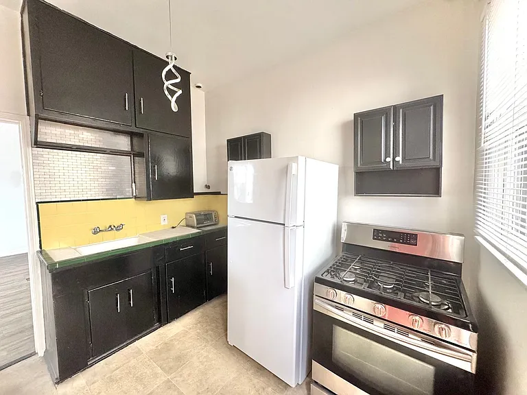 Nerney Apartments — Photo 15