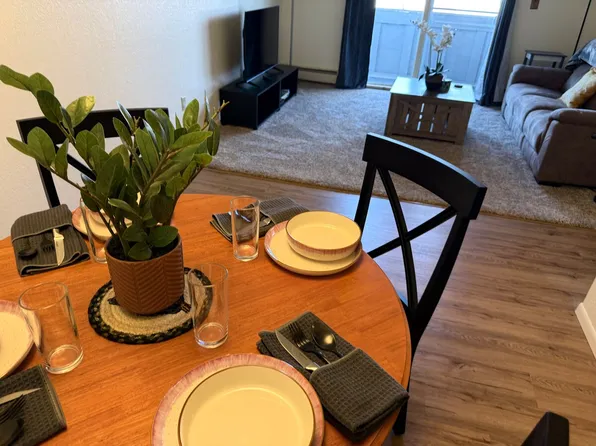 4333 San Ernesto Ave Unit 302, Anchorage, AK 99508