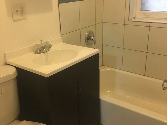 4th image of 8518 S Bennett Ave #3