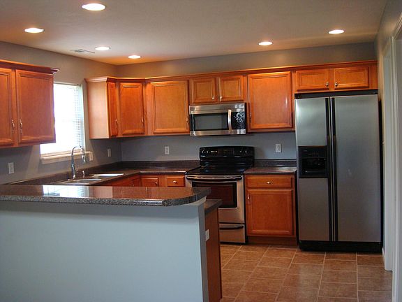 5th image of 403 Kodiak Ct