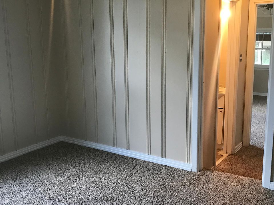 2nd image of 304 Glover Dr