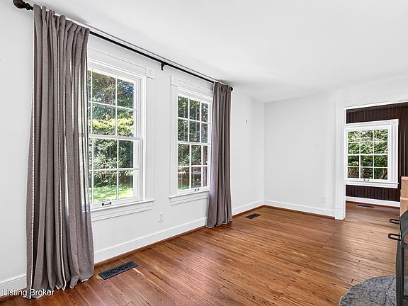 5th image of 1307 Glenbrook Rd