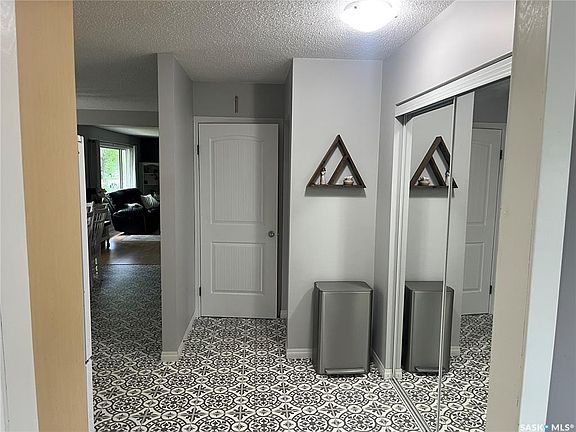 4th image of 61 2nd STREET SW