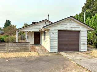 2915 NE Fremont Dr, Portland, OR 97220
