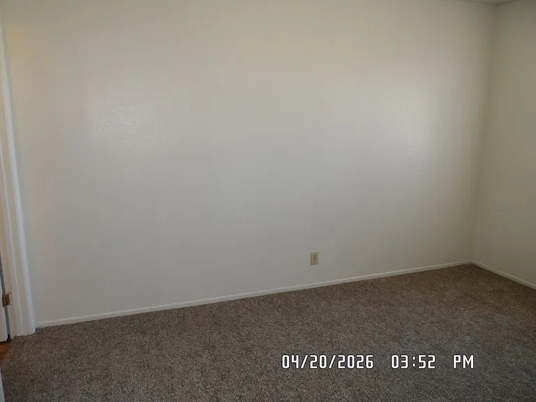 16552 Vine St — Photo 28