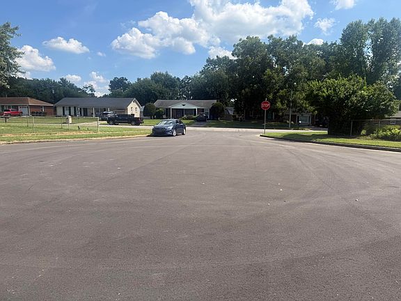2nd image of 710 Dunes Cir