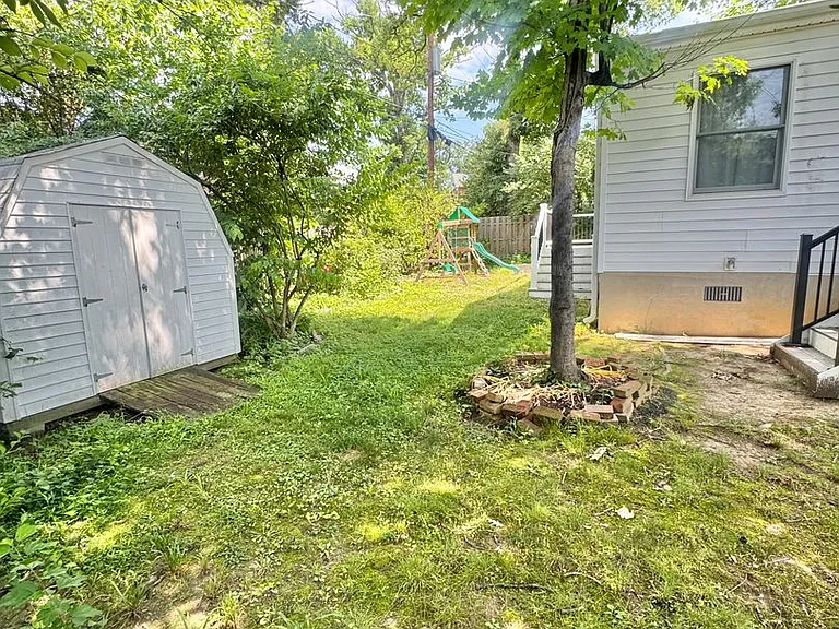 42 S Park Dr — Photo 11