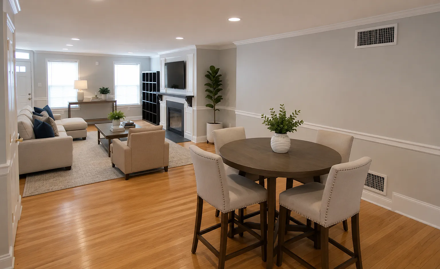 530 Harry Street — Photo 4