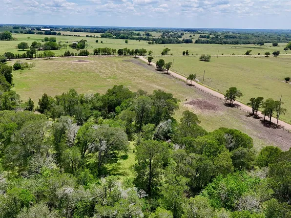 2340 Langdon Rd, Weimar, TX 78962