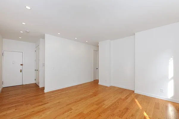 Rented by Aether Property Group | media 14