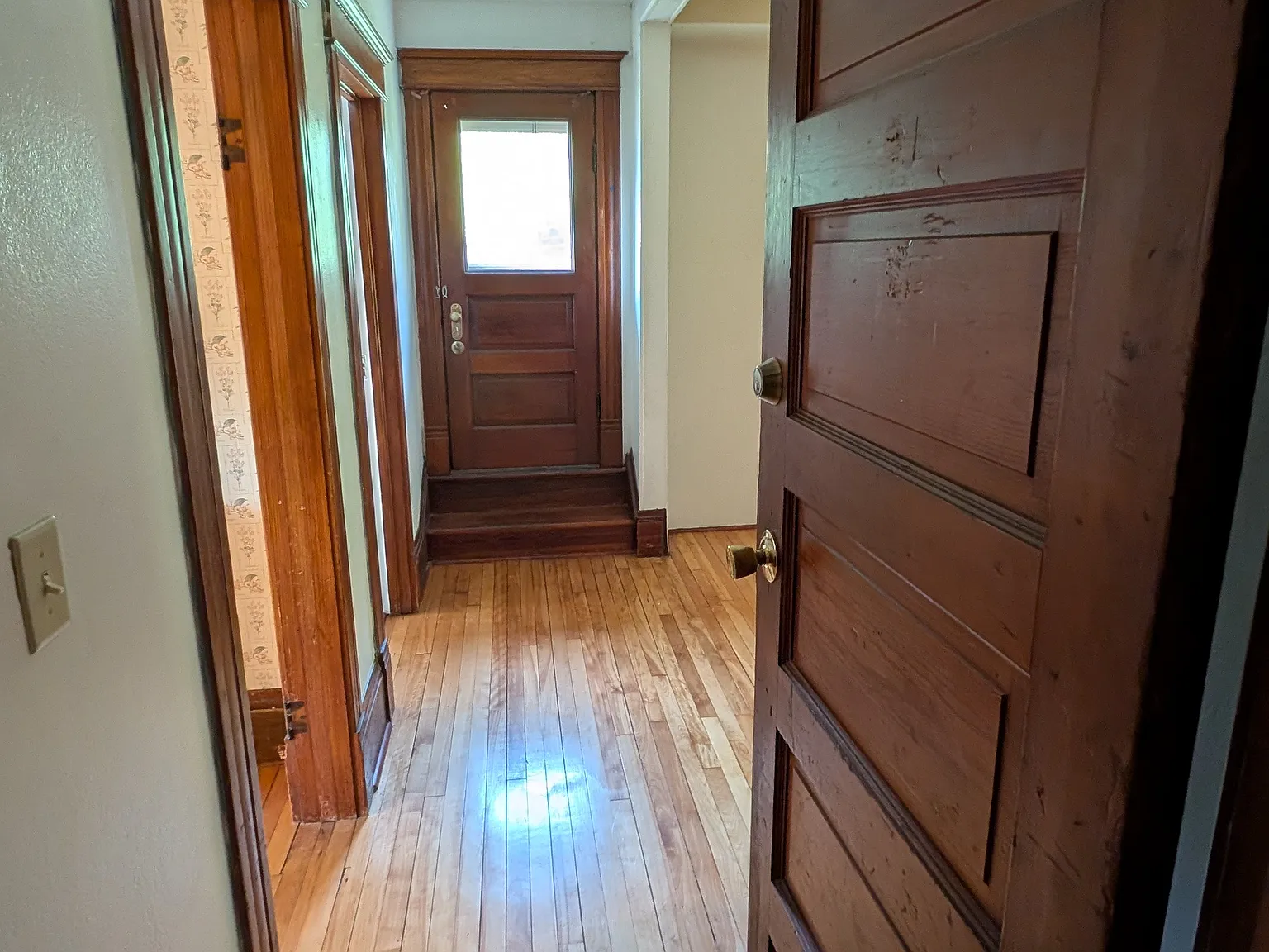 2 bed, 1500 sqft, $625 — Photo 2