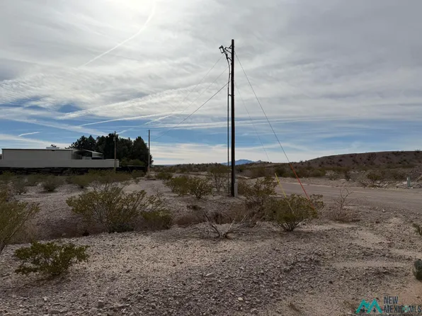603 Pinto Ln, Elephant Butte, NM 87935